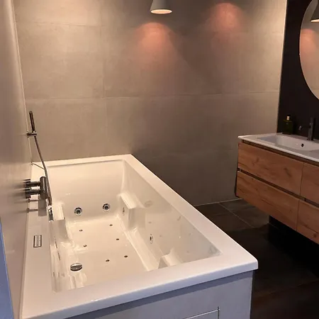 Huize Hertog Met Whirlpool