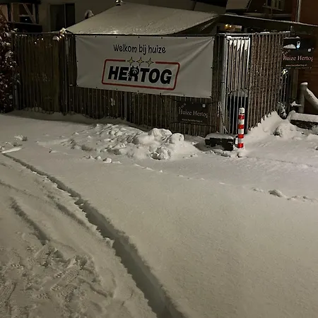 Huize Hertog Met Whirlpool Frühstückspension Apeldoorn