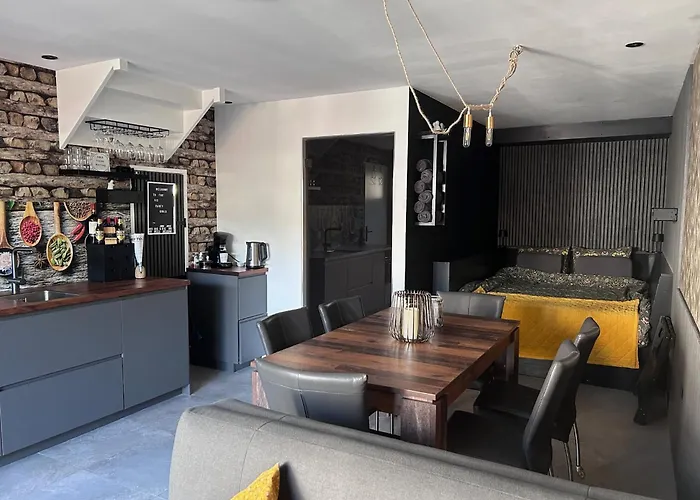 Huize Hertog Met Whirlpool Bed & Breakfast 3*