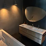 Panzió Huize Hertog Met Whirlpool 4*
